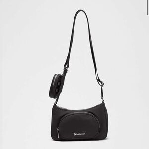 Lululemon Crossbody Bag w/Nano Pouch 2L *NWT Black